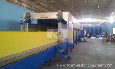 Schuimwijdte 980mm 2250mm Hoogdruk PU-schuimmachine voor klantgebonden productie